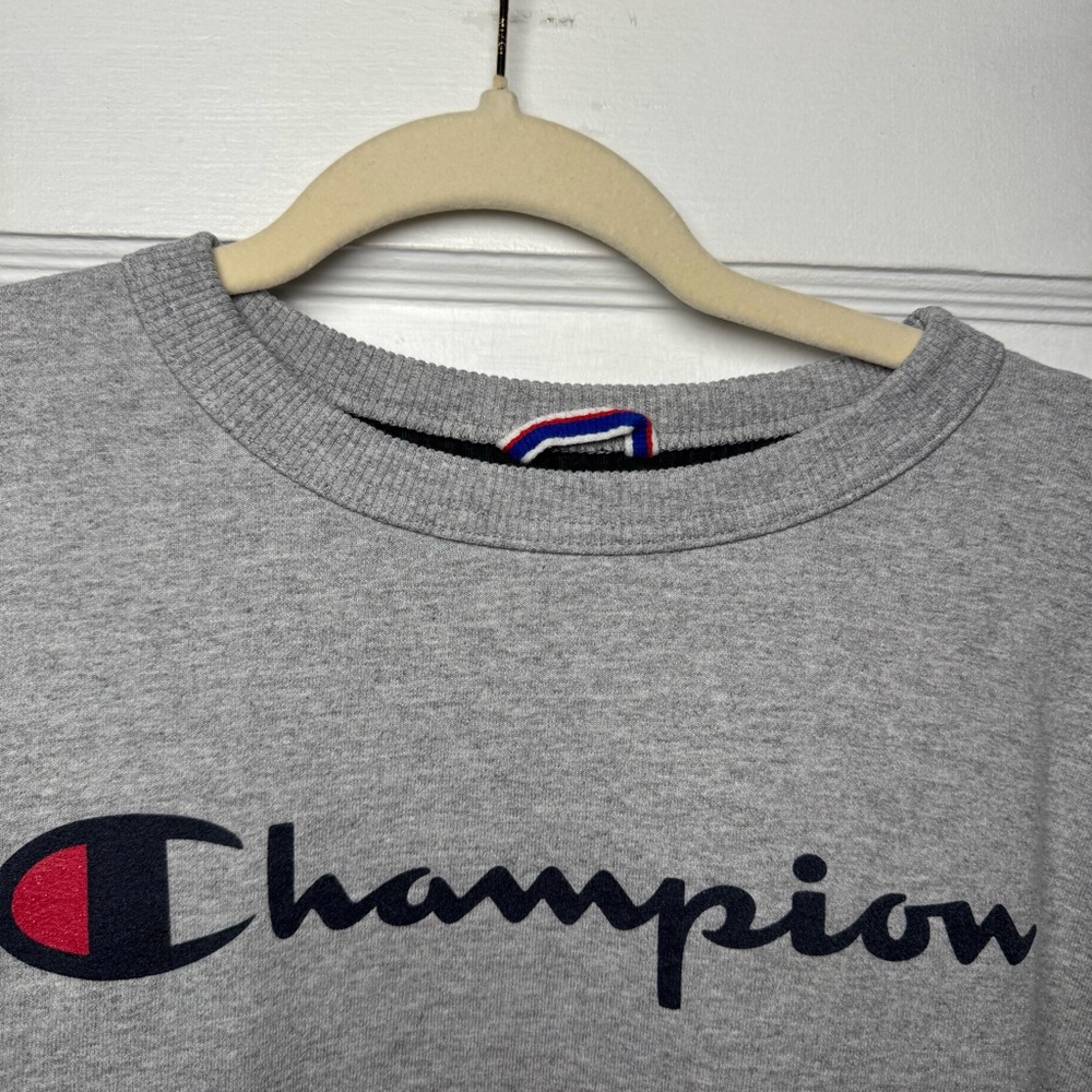 Champion Vintage Classic Gray Crewneck Sweatshirt Athleticwear Medium - Picture 3 of 11